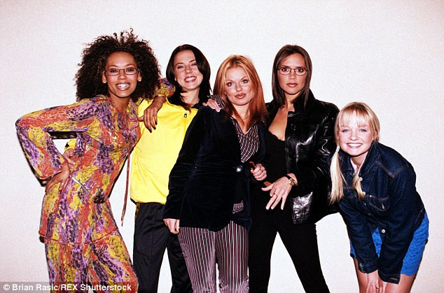 Vắng Victoria Beckham, Spice Girls vẫn chuẩn bị tái hợp