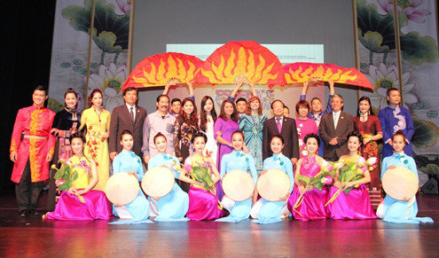 Đông đảo công chúng Mỹ tham dự những ngày văn hóa Việt Nam 