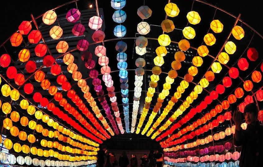 Con đường rực rỡ đèn lồng kỷ lục tại Asia Park Đà Nẵng