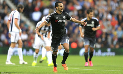 Chelsea - West Brom 3-2: Pedro lập công, Terry nhận thẻ đỏ