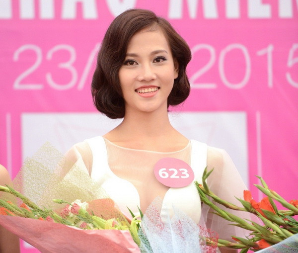 Lộ diện 70 thí sinh bước vào bán kết Hoa hậu Hoàn Vũ Việt Nam 2015