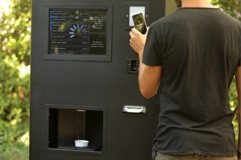 Foxtender - cỗ máy pha nước thông minh đọc được suy nghĩ của khách hàng 