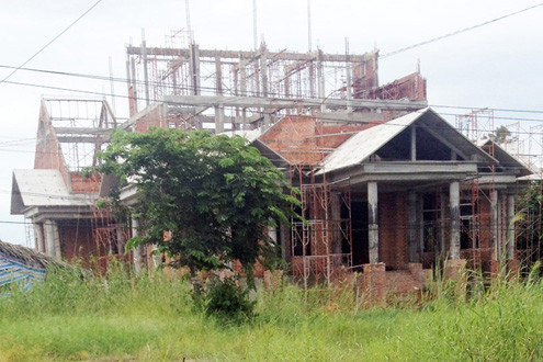 Cà Mau: Đại gia xây biệt thự “khủng” lại nợ thuế tiền tỷ