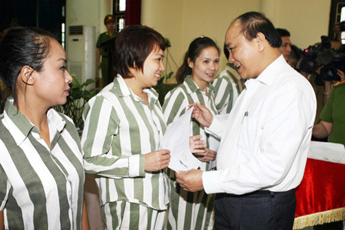 Phó Thủ tướng Nguyễn Xuân Phúc dự Lễ công bố Quyết định đặc xá tại Trại giam Thanh Xuân