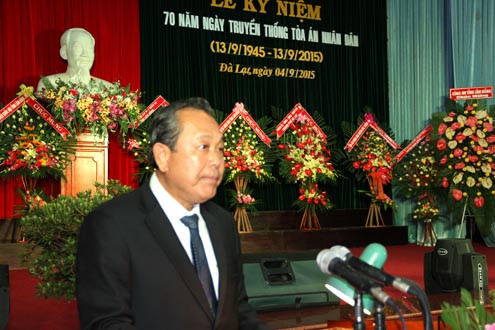 Chánh án TANDTC Trương Hòa Bình dự Lễ kỷ niệm 70 năm ngày Truyền thống tại TAND tỉnh Lâm Đồng