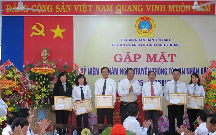TAND tỉnh Ninh Thuận họp mặt kỷ niệm 70 năm ngày Truyền thống TAND