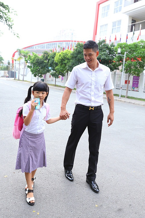 Sao Việt nô nức ngày tựu trường đầu tiên của con