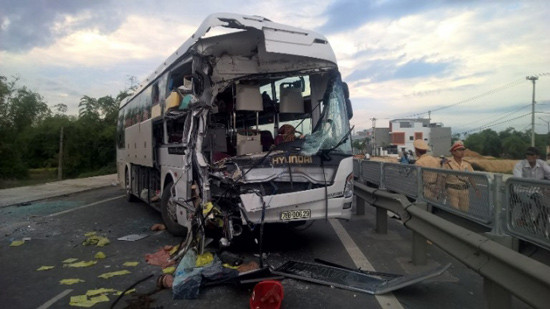 Tin tức tai nạn giao thông ngày 10/9: Xe giường nằm chở 42 người gặp nạn kinh hoàng