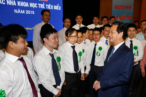 Thủ tướng gặp mặt 70 nhà khoa học trẻ tiêu biểu năm 2015