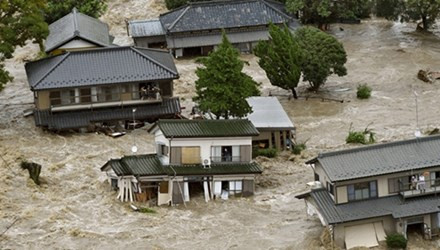 Nhật Bản: Lũ ngập cao 60m, khu vực 65.000 người sinh sống chìm trong nước