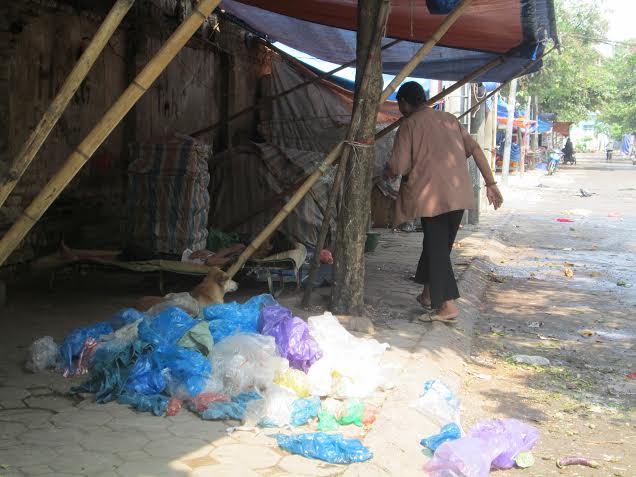 Hà Nội: Lay lắt những mảnh đời ở chợ đầu mối Long Biên