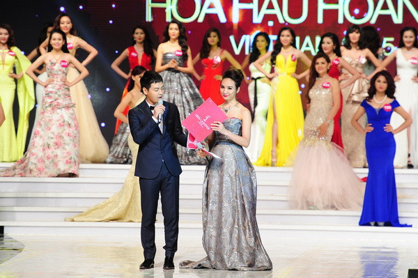 Lộ diện 45 thí sinh vào vòng chung kết Hoa hậu Hoàn Vũ Việt Nam 2015