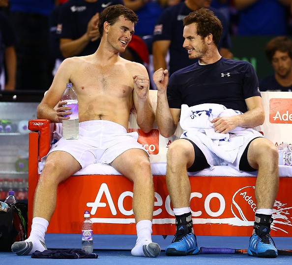 Anh em nhà Murray đưa tuyển Anh vào chung kết Davis Cup