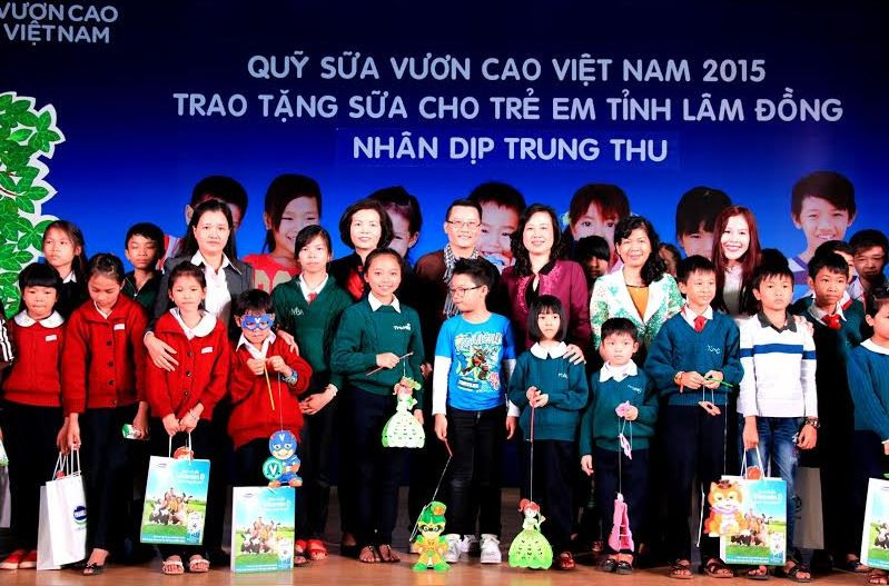 Vinamilk và quỹ sữa vươn cao Việt Nam đến với trẻ em tỉnh Lâm Đồng