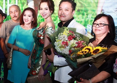 Tin giải trí ngày 30/9: BTC Hoa hậu Hoàn Vũ Việt Nam đã nhận 10 đơn tố cáo