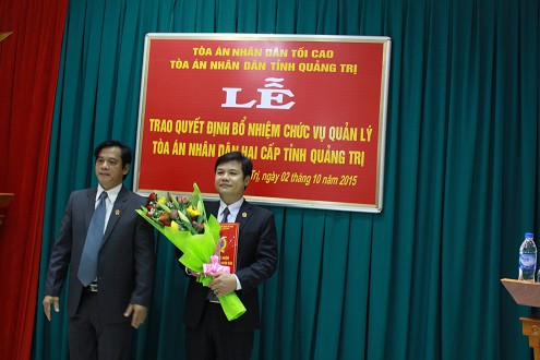 Trao quyết định bổ nhiệm Phó Chánh án TAND tỉnh Quảng Trị và Chánh án TAND huyện Cam Lộ