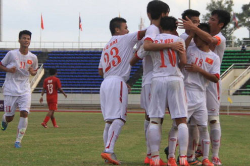 U19 Việt Nam đè bẹp U19 Brunei, vươn lên ngôi đầu bảng G