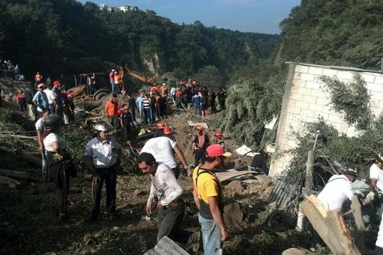 Sạt lở đất kinh hoàng tại Guatemala, 26 người chết, 600 người mất tích