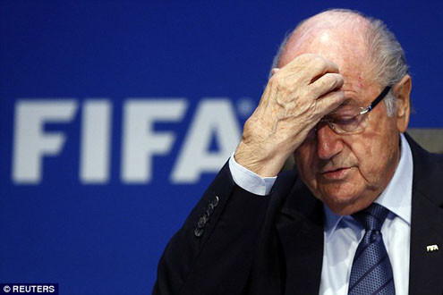 Chủ tịch FIFA Sepp Blatter bị các nhà tài trợ yêu cầu ra đi