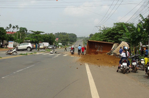Tai nạn liên hoàn, Phó giám đốc Sở Xây dựng Bình Phước bị thương