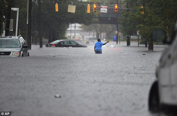 Mỹ: Lũ lụt nghiêm trọng ít nhất 7 người thiệt mạng