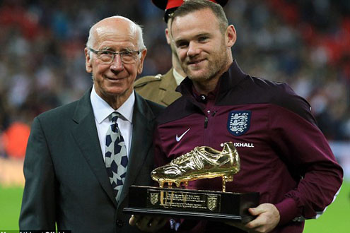 Wayne Rooney được trao tặng Chiếc giày Vàng