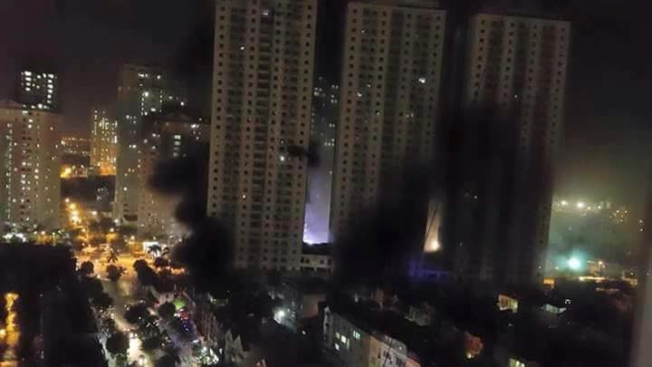 Hà Nội: Cháy chung cư Xa La, hàng ngàn người dân hoảng loạn