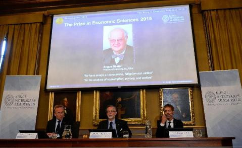 Giáo sư Angus Deaton nhận giải Nobel Kinh tế 