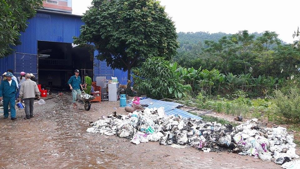 Hải Phòng: Cháy lớn tại cửa hàng phân phối sữa