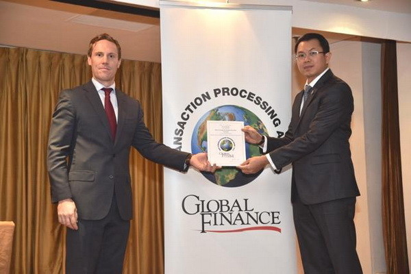 Sacombank nhận giải thưởng Ngân hàng cung cấp ngoại hối tốt nhất tại Việt Nam
