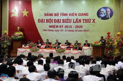 Tin tức thời sự ngày 17/10: Giải quyết dứt điểm việc người có công chưa được hưởng chính sách