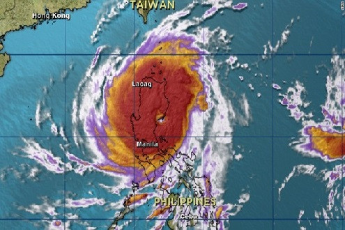 Siêu bão Koppu đổ bộ gây sạt lở đất ở Philippin