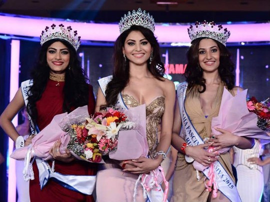 Tân Hoa hậu Hoàn vũ Ấn Độ từng bị tước vương miện
