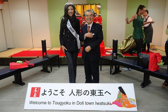 Hoa hậu Quốc tế 2015: Thúy Vân thu hút truyền thông khi giao tiếp bằng cả tiếng Anh lẫn tiếng Nhật
