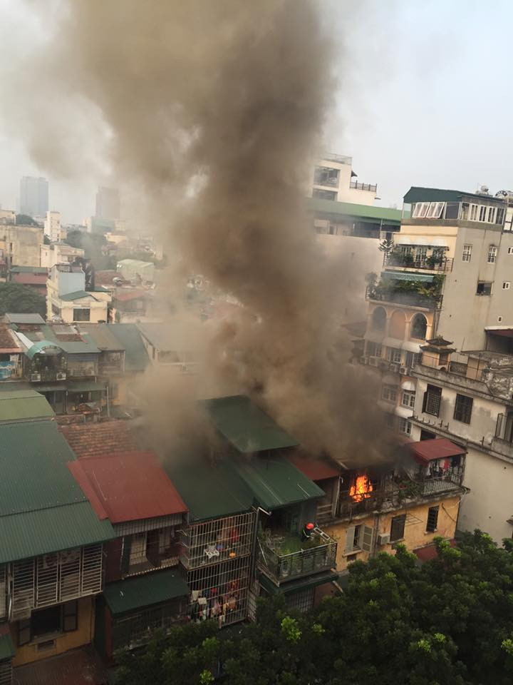 Cháy lớn ở khu tập thể Trần Quốc Toản, Hà Nội