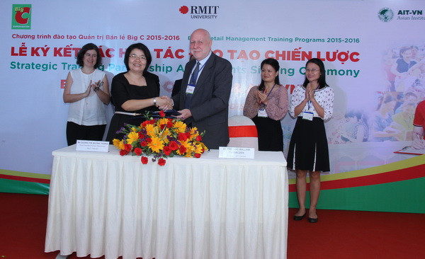 Big C ký kết với Viện Công nghệ châu Á (AIT-VN) trong chương trình Nhà Quản lý Tương lai