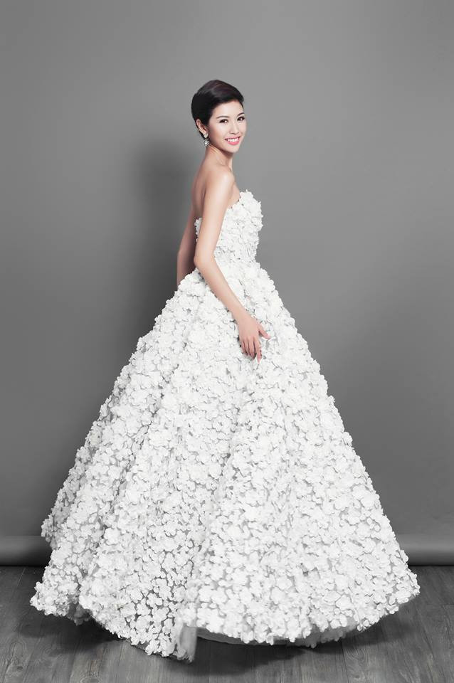 Hoa hậu quốc tế 2015: Ngắm trang phục dạ hội của Thúy Vân