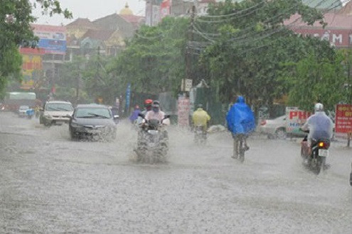 Dự báo thời tiết ngày 5/11: Trung Bộ mưa lớn, đề phòng nguy cơ tố lốc