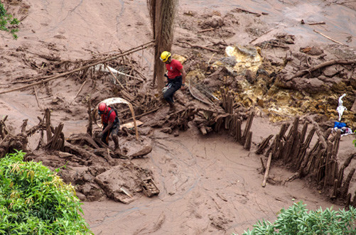 Hàng chục người mất tích trong vụ vỡ đập ở Brazil 