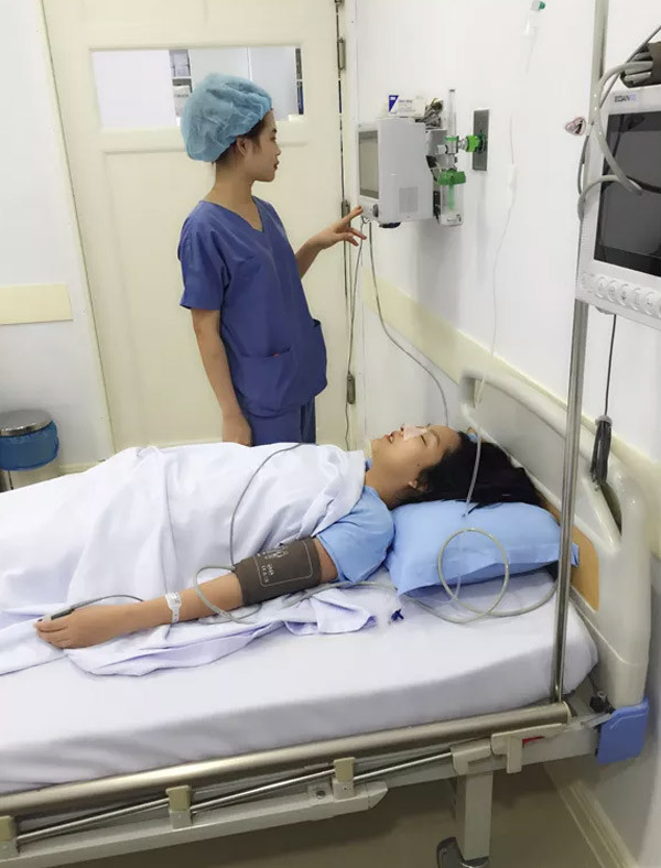 Phi Thanh Vân phủ nhận phẫu thuật thẩm mỹ khi mang thai