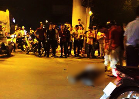 Vụ tai nạn nghiêm trọng trên cầu vượt Chùa Bộc - Thái Hà: 1 người chết, lái xe taxi chấn thương sọ não