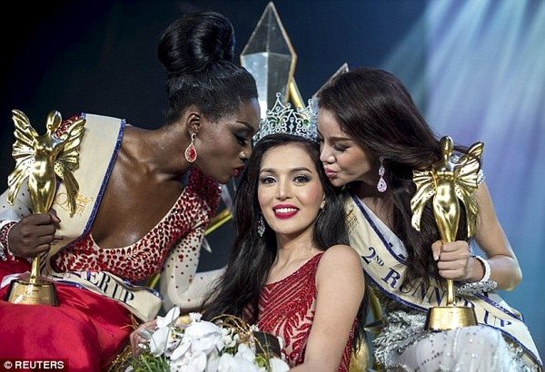 Thí sinh cao 1,63m đăng quang Hoa hậu chuyển giới quốc tế 2015