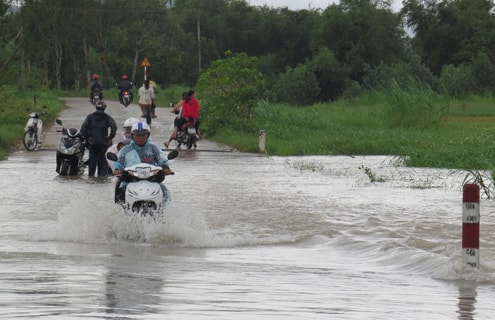 Phú Yên: Một người chết đuối khi đi xe qua đập