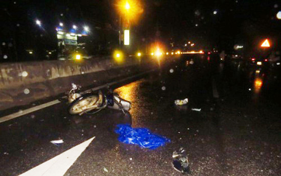 Tin tức tai nạn giao thông ngày 14/11: Ba học sinh bị ô tô tông nguy kịch khi đi qua đường