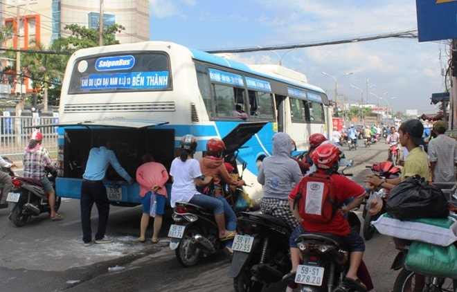 Tin tức xã hội ngày 14/11: Công an viên bị đình chỉ công tác vì 