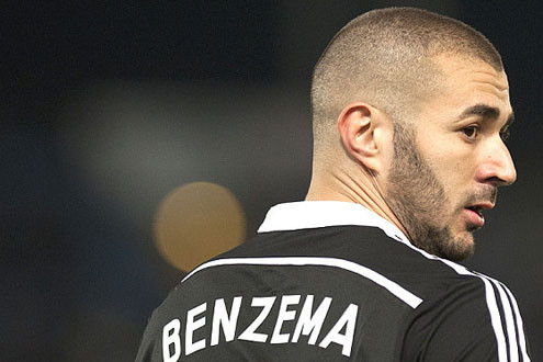 Karim Benzema thừa nhận dính líu vụ dùng clip sex tống tiền đồng đội
