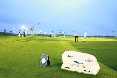 Ngày thi đấu thứ nhất FLC Golf Championship 2015: Trải nghiệm đặc biệt trên FLC Golf Links 