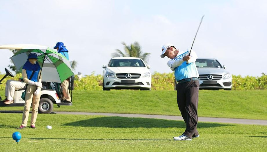 Ngày thi đấu thứ 2 giải FLC Golf Championship 2015: Sôi động cuộc đua