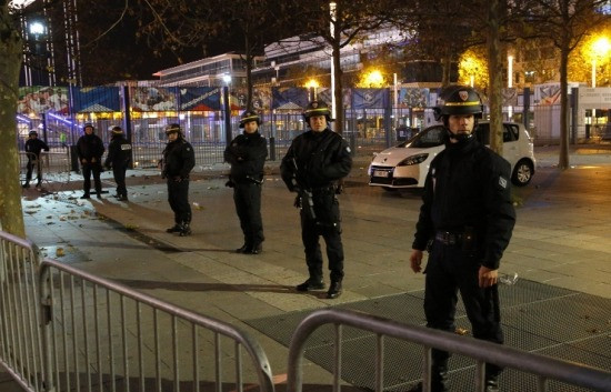 Các nước Âu, Á tăng cường an ninh ở cấp độ cao sau vụ khủng bố ở Paris