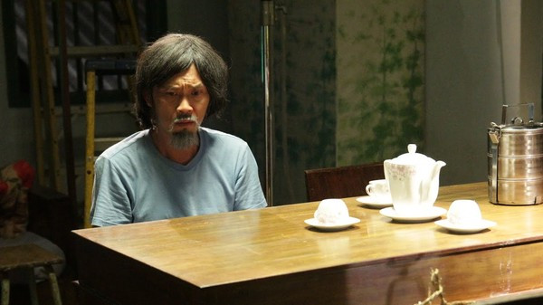 Hoài Linh đóng hai vai trong phim Già gân, mỹ nhân và găng tơ